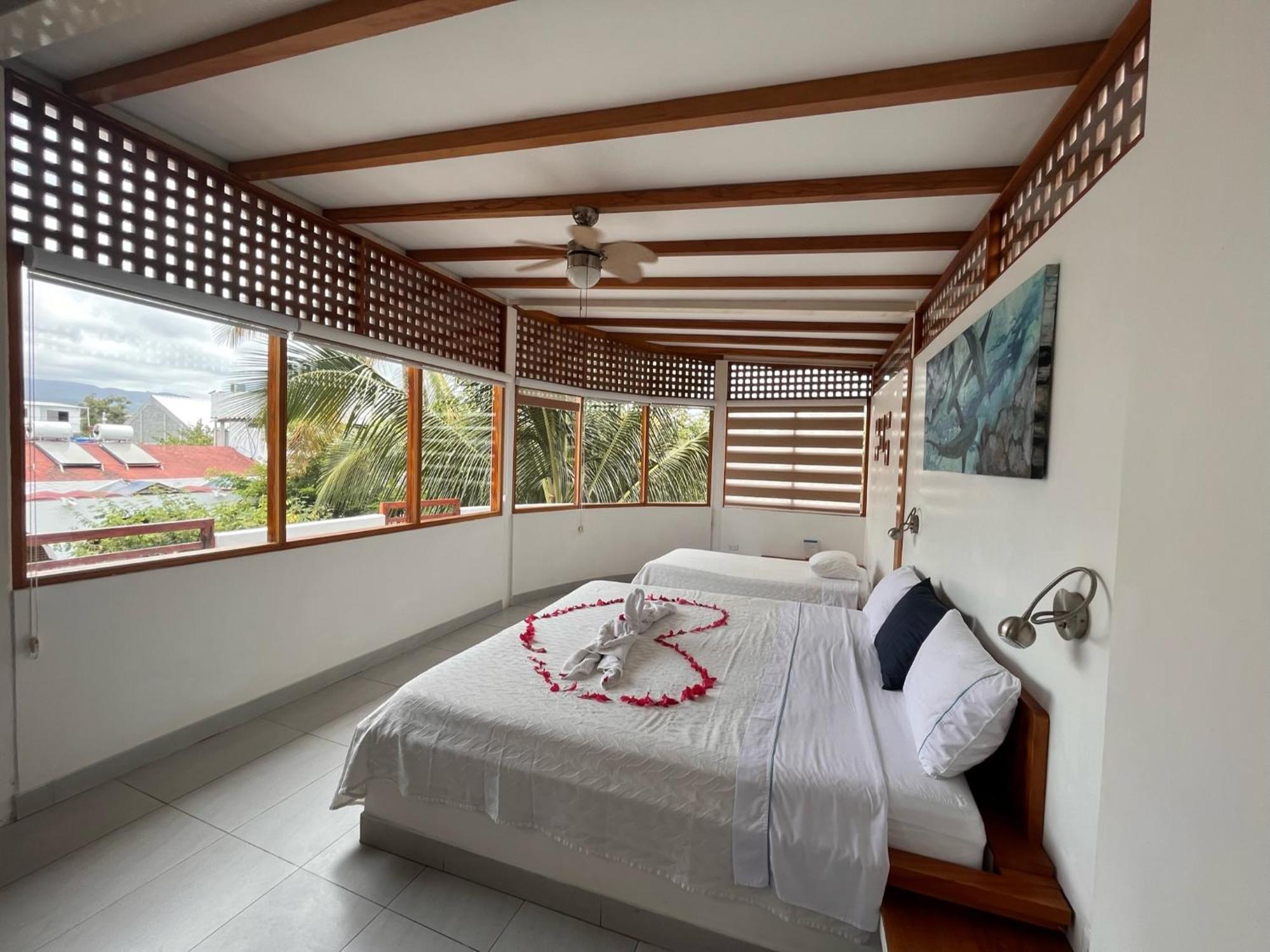 Hotel Silberstein Puerto Ayora  Exteriér fotografie